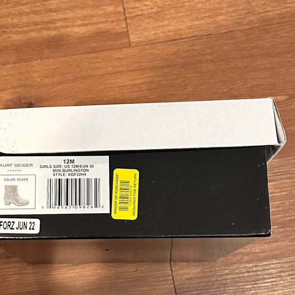 Kurt Geiger Mini Burlington Bootie 12M. Great condition. Still in original box. - Picture 2 of 11